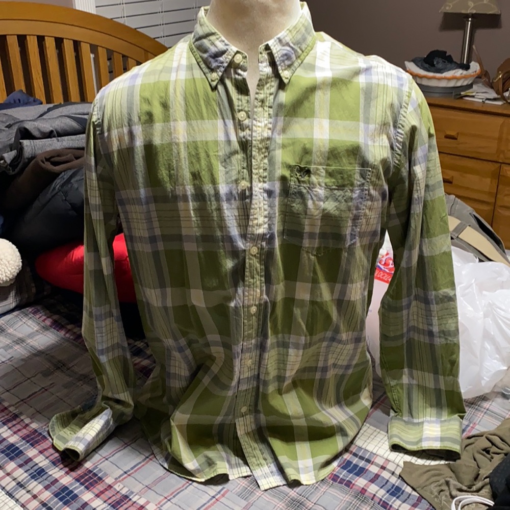 American Eagle Green and Gray Plaid Buttondown